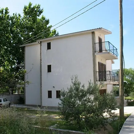 Casa de hóspedes Triple 2746b 3*